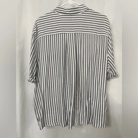 Eddie Bauer Halcyon Tie-Front Shirt Striped Print - Picture 2 of 5